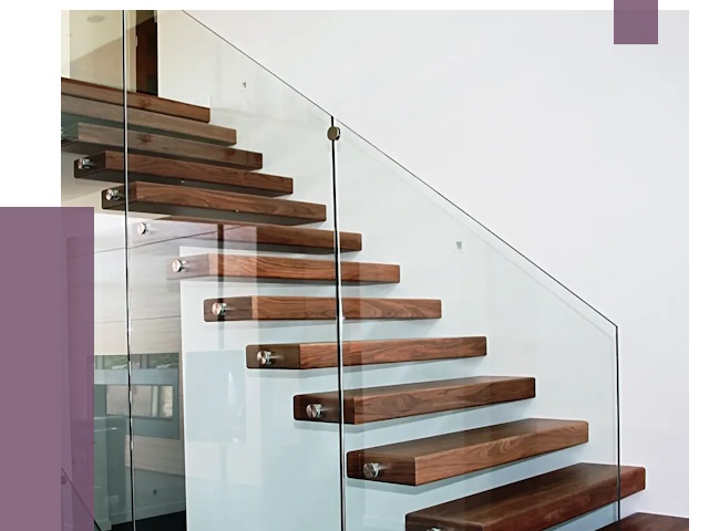 Стеклянные перила для лестницы в Медногорске от 14749 руб.