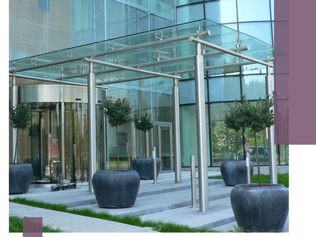 Навесы из стекла на заказ в Медногорске — монтаж и установка