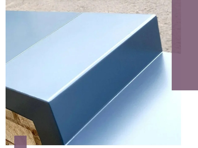 Крышки на парапет в Медногорске: изготовление и монтаж под ключ